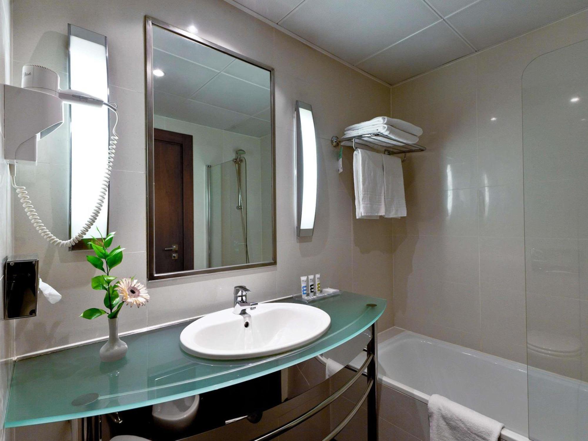 Suite Double Bed Living Room